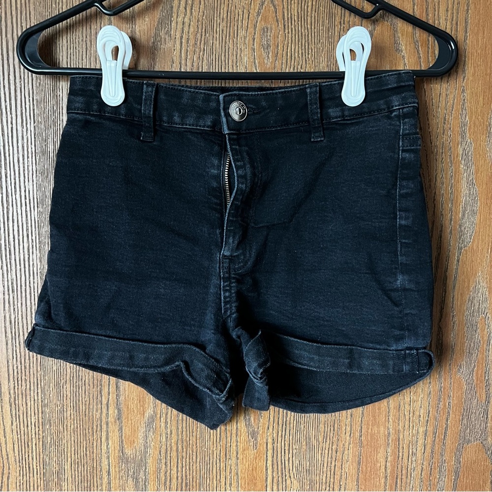H&M Black Denim Shorts, Size 6